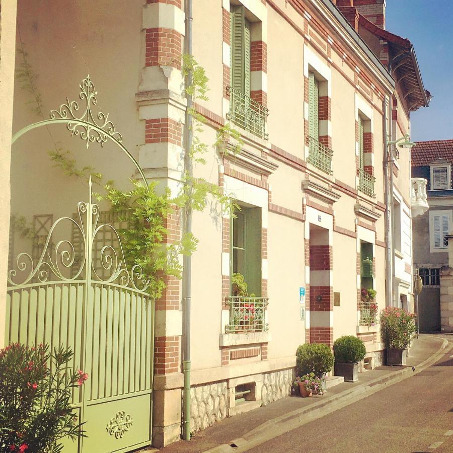 Le 1930, Chambres D'Hotes De Charme Cosne-Cours-Sur-Loire Exterior photo